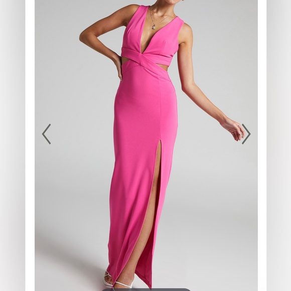 SHOWPO ANJIE PLUNGE NECK CROSS BACK CUT OUT MAXI DRESS IN BERRY - Picture 3 of 4